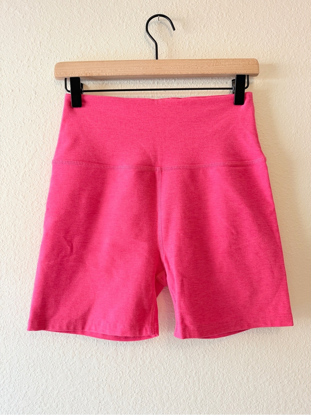 Beyond Yoga Spacedye Keep Pace 5” Shorts Vivid Pink Heather L